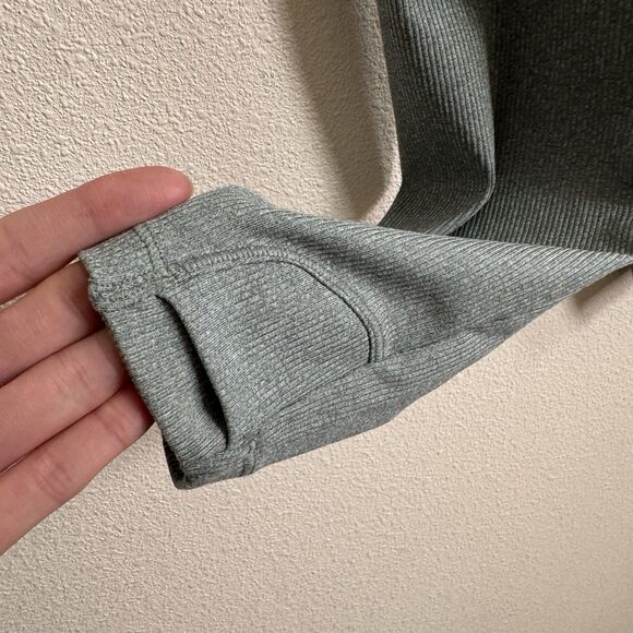 Athleta Top Womens Large Green Uptempo Ribbed Knit Henley Comfy Soft Stretch - Picture 10 of 15